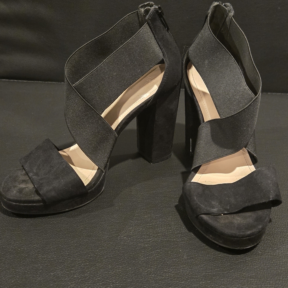 Elegant Black H&M Women's 4 Inch Heels